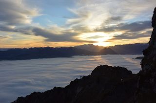 奥地利萨尔茨堡，Unterberg，雾，云，高山，日出，日落