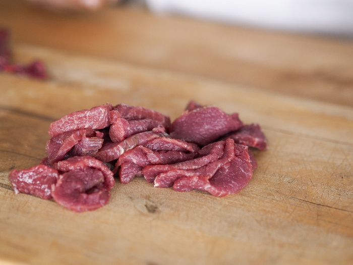研磨、牛肉、切片、厨房、肉、食用、红肉、食品和饮料