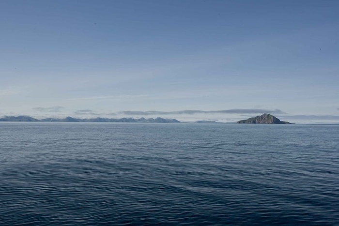 海洋，天空，海洋，云，水，光，无云，蓝色