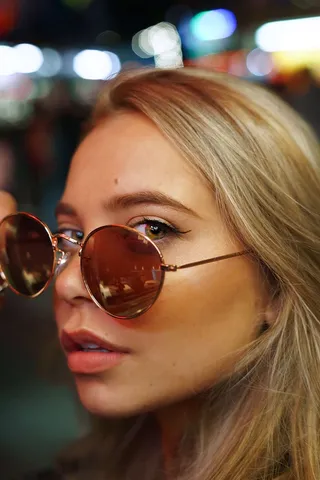 金发模特肖像照