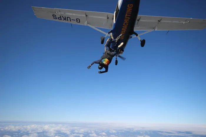 疯狂，坠落，坠落，跳伞，飞行，飞行器，空中，飞机