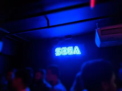 巴西、圣保罗、巴西、世嘉、游戏、霓虹灯、夜晚、夜生活 巴西、圣保罗、巴西、世嘉、游戏、霓虹灯、夜晚、夜生活
