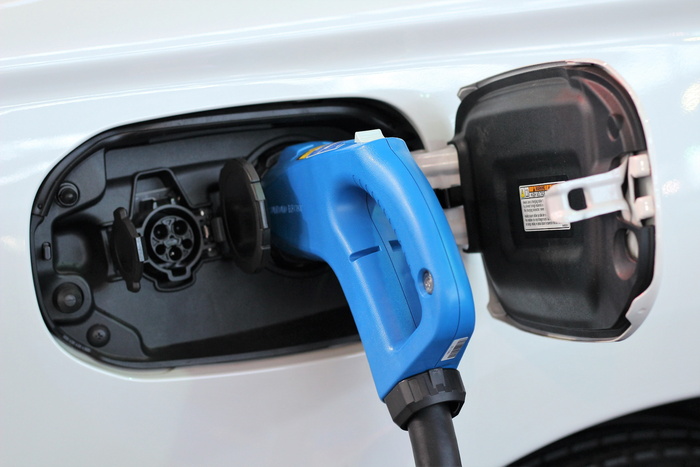 汽车、电池充电、2018萨格勒布车展、现代、汽车、替代、生态、生态