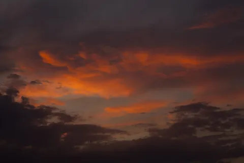 橙色和蓝色的天空 橙色和蓝色的天空