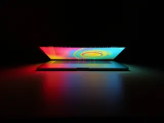 照明，室内，技术，无人，无线技术，通信，黑色背景，工作室拍摄