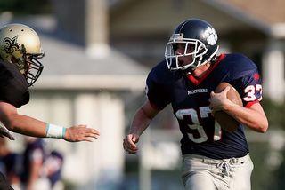 足球，跑背，带球，橄榄球，跑步，运动，球，背