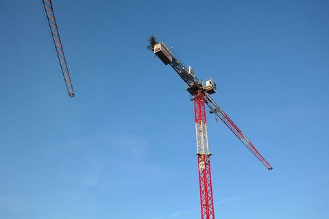 baukran，起重机，建筑，现场，天空，建筑工程，格构吊臂起重机，吊臂