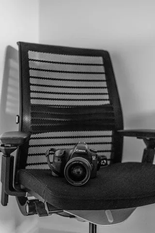 电子产品，相机，家具，椅子，室内，室内设计，液晶屏，屏幕