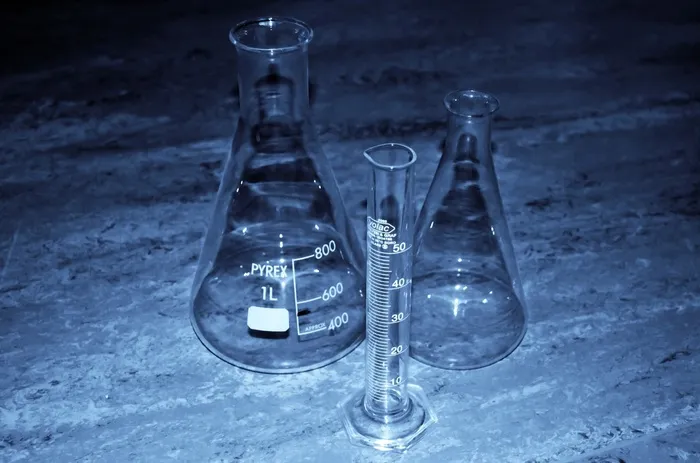 两个，透明玻璃烧杯，分析，分析，烧杯，生物学，生物技术