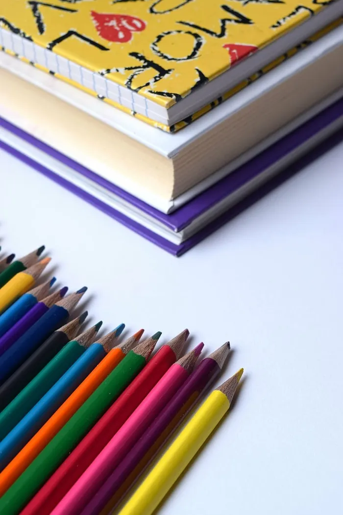 各色铅笔，返校，铅笔，彩虹，艺术，学校用品，艺术用品，教育