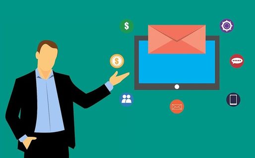 商人站在各种图标和时事通讯图片的插图。