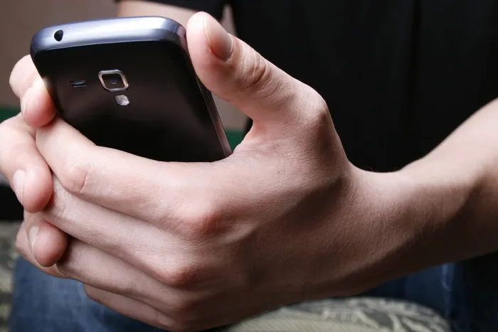 手机、智能手机、手持、使用、手持、手机、通话、触摸屏