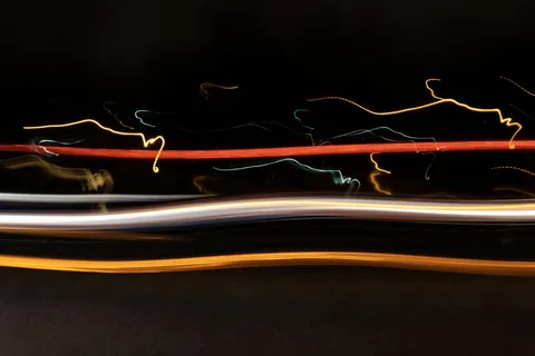 灯光轨迹、灯光、长曝光、线条、抽象、道路、红色、黄色