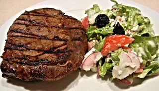 烧烤牛排，肋眼，沙拉，蔬菜，食品，食品和饮料，蔬菜，即食