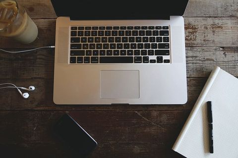 咖啡、苹果、macbook pro、笔记本电脑 咖啡、苹果、macbook pro、笔记本电脑