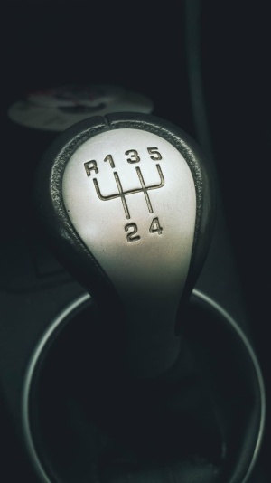 换档、手动、杆式换档、汽车内饰、机动车辆、汽车、特写、数字