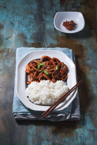 章鱼，食物，炒饭，海鲜，烹饪，新鲜度，盘子，大米-主食