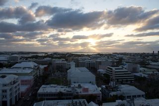 建筑物，汽车，城市，云，黎明，黄昏，光，道路