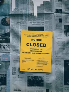 黄色通知关闭标志