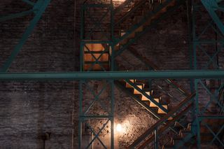 楼梯，木楼梯，铁结构，铁，防火，墙，关于唱诗堂，上升