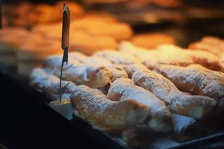 甜点，食品，面包房，糖，购物，餐厅，糕点，灯光