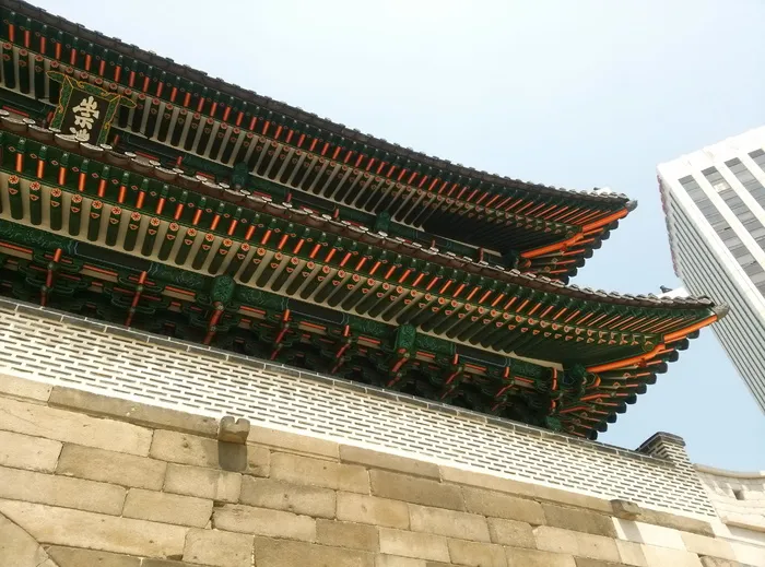 首尔，南大门，mono，旧建筑，建筑，已建结构，建筑外观，低角度视图