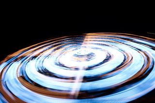 蓝色和棕色光的延时摄影