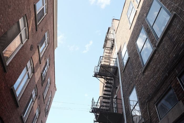 低角度摄影，建筑物，照片，棕色，旁边，建筑物，房屋