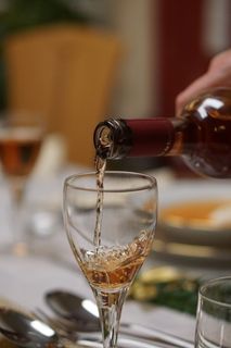 葡萄酒，杯子，倒，葡萄酒杯子，杯子，葡萄酒，杯子，倒一杯，喝