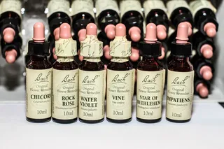 什锦巴赫小瓶, 巴赫花, 巴赫疗法, 替代医学, 自然疗法, 连续, 大组物体, 瓶子