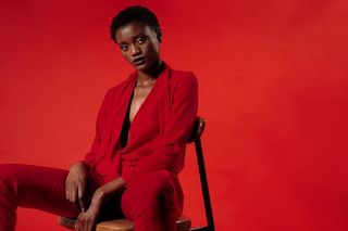 红色时尚照片上的红色