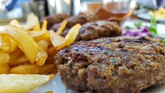 希腊,塞萨洛尼基,牛肉,食品,食物,餐厅,酒馆,酒馆 希腊,塞萨洛尼基,牛肉,食品,食物,餐厅,酒馆,酒馆