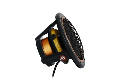 扬声器，全音域，主控，es no，f51，工作室快照，白色背景，复制空间