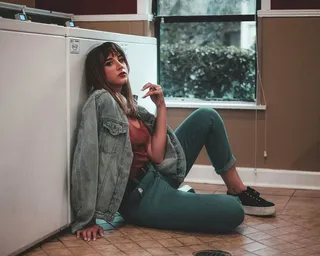 洗衣房、拍照、复古、成人、单人、仅限成人、室内、上瘾