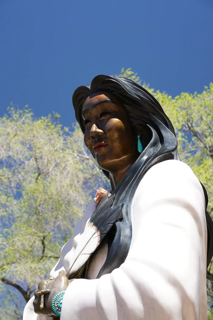 圣达菲，美洲原住民，雕塑，原住民，文化，地标，广场，天主教