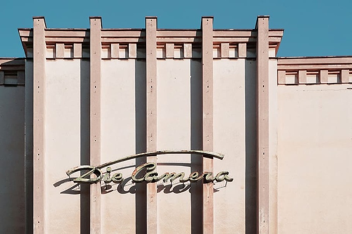 模具摄像头标识、建筑、建筑、基础设施、结构、设施、户外、白天