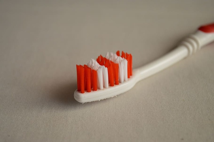 白色，红色，牙刷，表面，牙科护理，卫生，牙科，牙刷