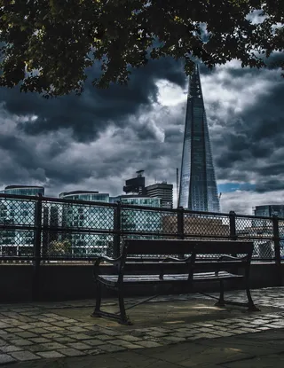 伦敦，英国，城市，城市，长凳，碎片，风暴，云