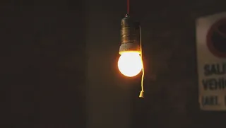 已打开buklb，灯，灯泡，已打开，开关，灯泡，特写，已点亮