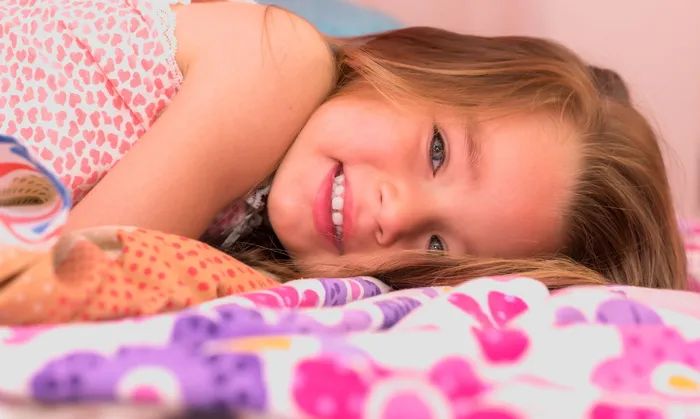 罗马尼亚，布加勒斯特，女孩，美丽，孩子，分享，博客，壁纸