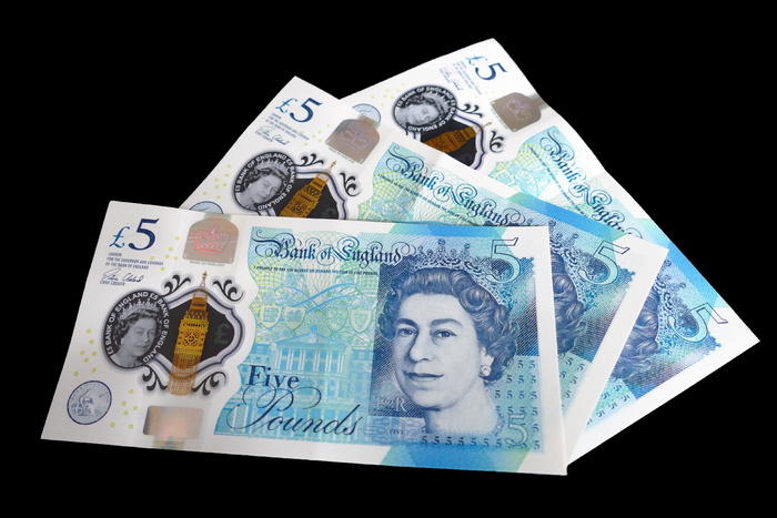 三张五英镑的钞票，五英镑的钞票，现金，货币，英镑，英国，金融，商业