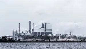 建筑物，在旁边，海洋，多云，天空，高楼，建筑物