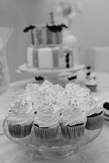 蛋糕，甜食，甜食，甜点，纸杯蛋糕，食物和饮料，放纵，食物