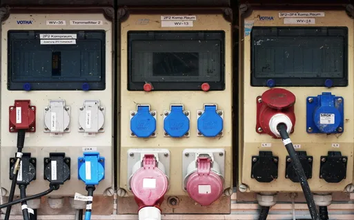 配电箱、插座、电力电缆、配电、配电装置、电流、电路、电气工程