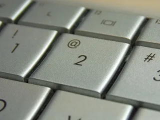 厄瓜多尔，笔记本电脑，键盘，2，2，技术，计算机设备