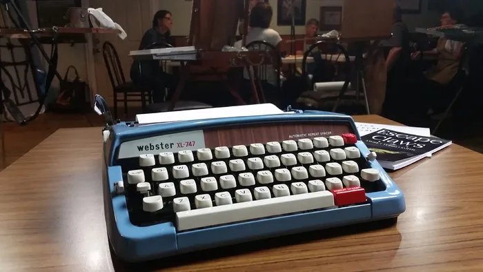 writer、typewriter、vintage、retro、old、paper、type、author