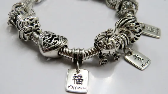 采购产品纯银,银,珠宝,银手镯,银珠,氧化珠,艺术,金属 采购产品纯银,银,珠宝,银手镯,银珠,氧化珠,艺术,金属