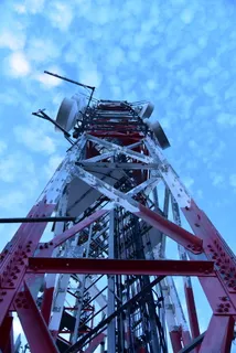 塔、通信、中继器、天空、低角度视图、游乐园游乐设施、游乐园、金属 塔、通信、中继器、天空、低角度视图、游乐园游乐设施、游乐园、金属