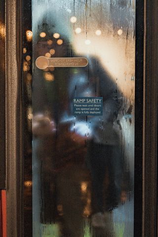 黑色和灰色金属工具