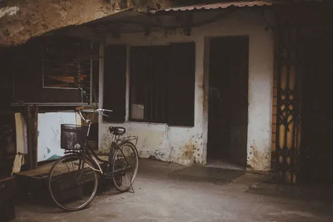 银色荷兰自行车